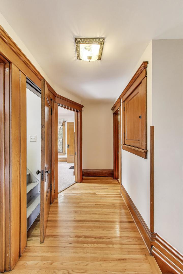 713 S 4th Street, Aurora, IL 60505