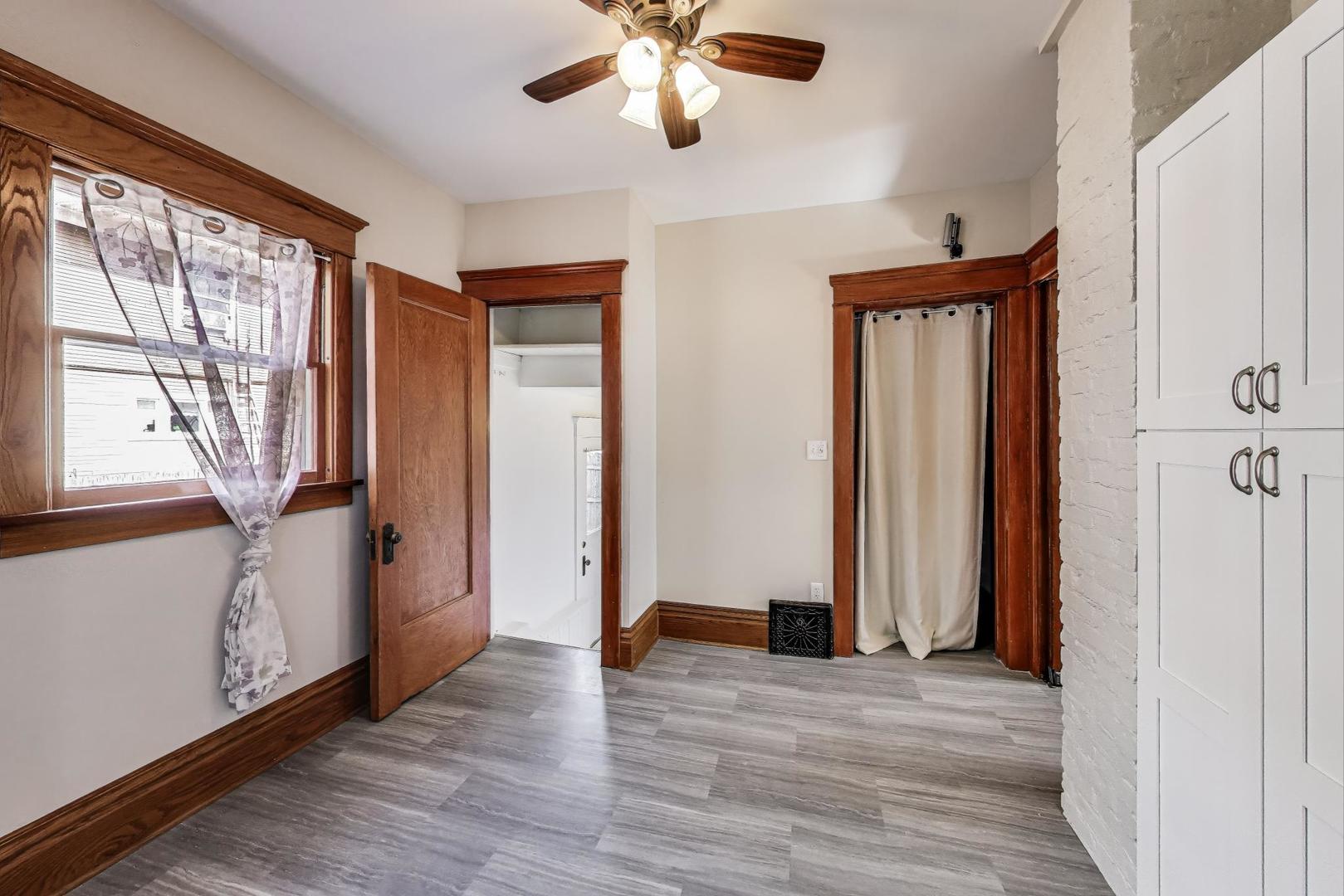 713 S 4th Street, Aurora, IL 60505