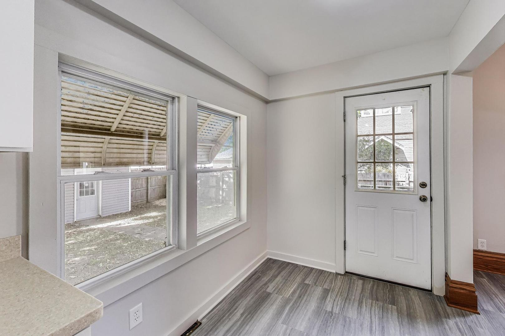 713 S 4th Street, Aurora, IL 60505