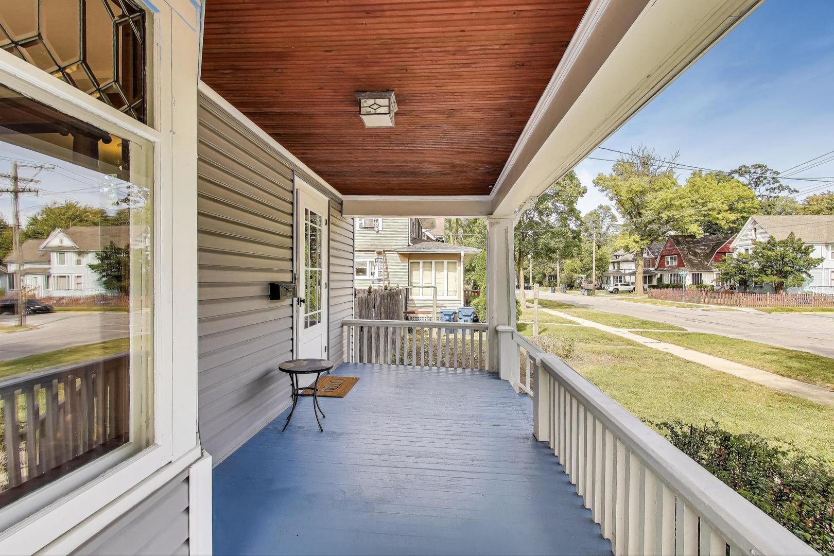 713 S 4th Street, Aurora, IL 60505