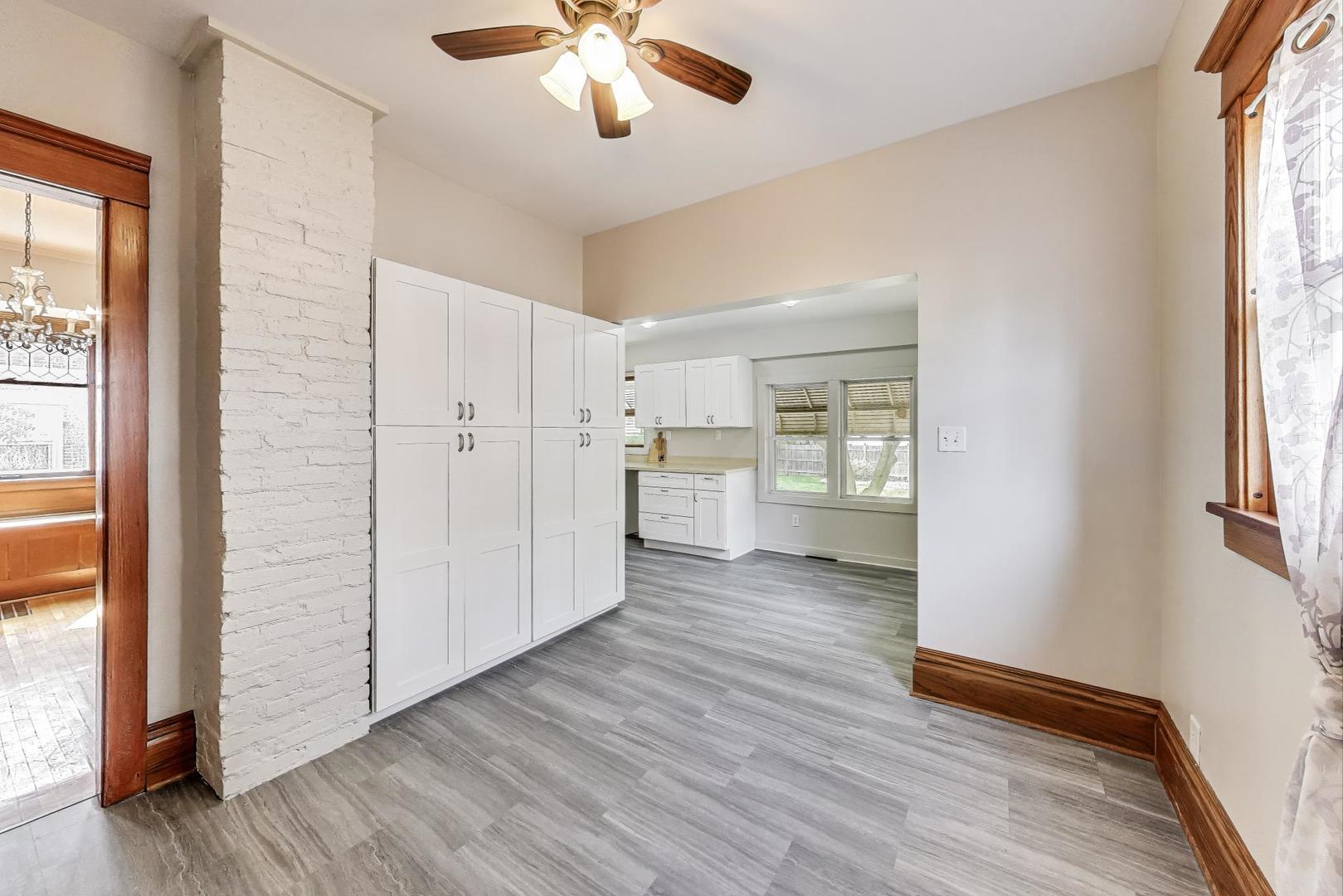 713 S 4th Street, Aurora, IL 60505