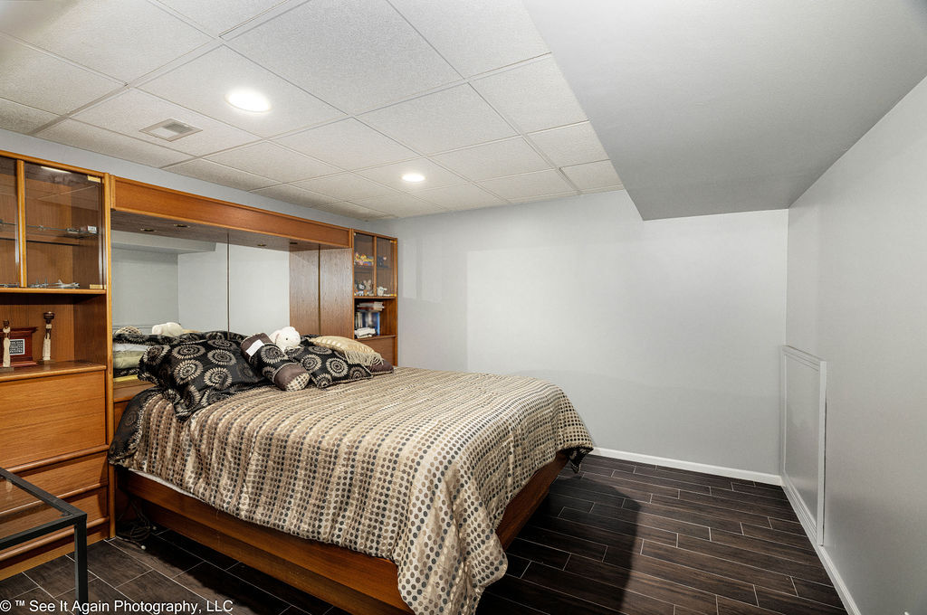 1705 Seward Street, Roselle, IL 60172