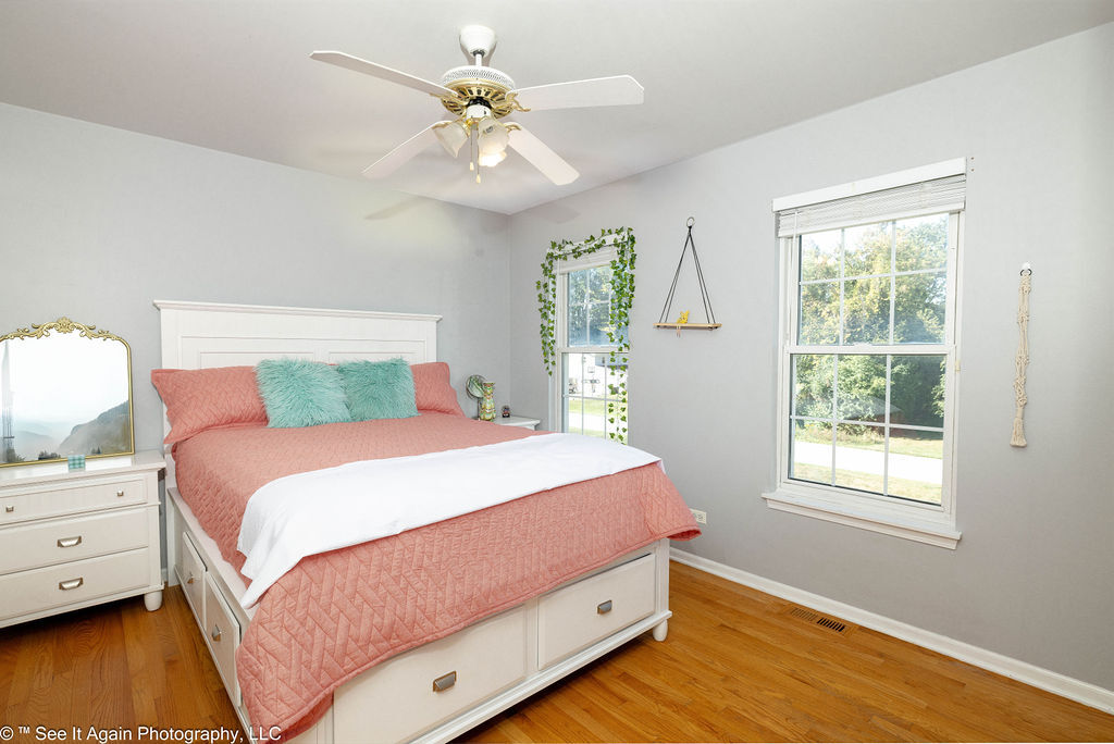 1705 Seward Street, Roselle, IL 60172