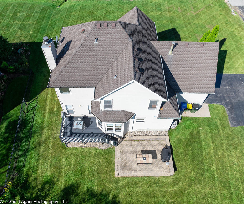 1705 Seward Street, Roselle, IL 60172