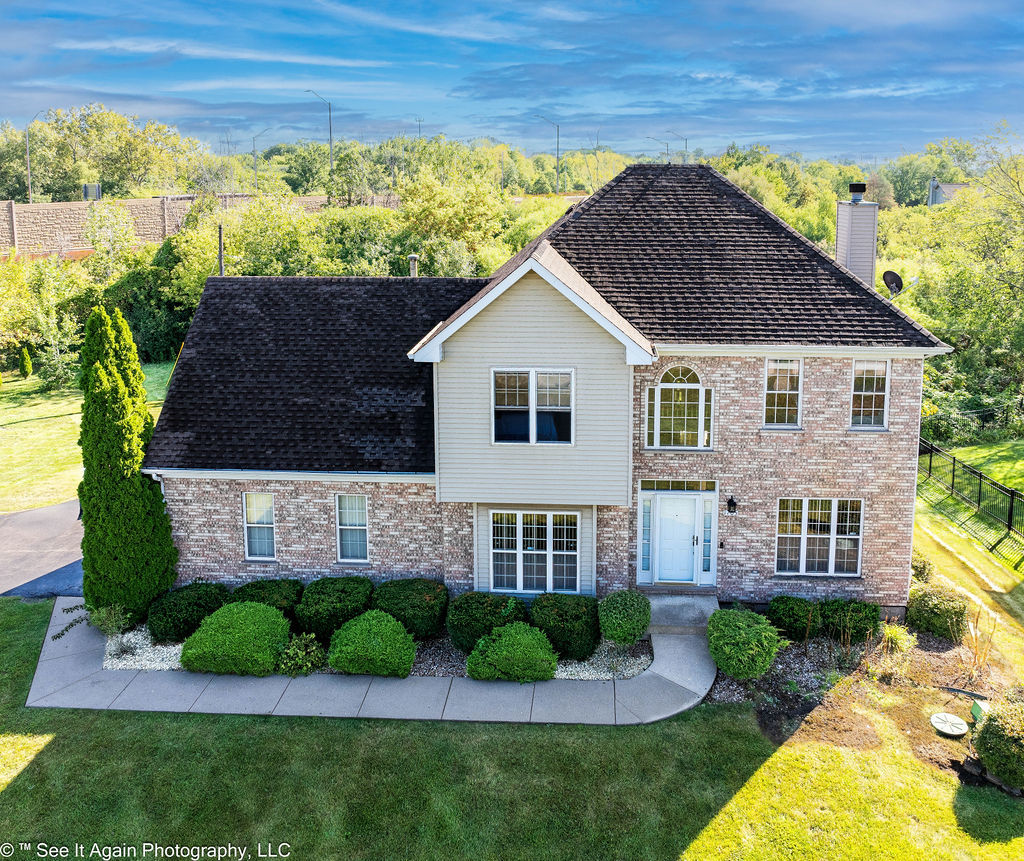 1705 Seward Street, Roselle, IL 60172