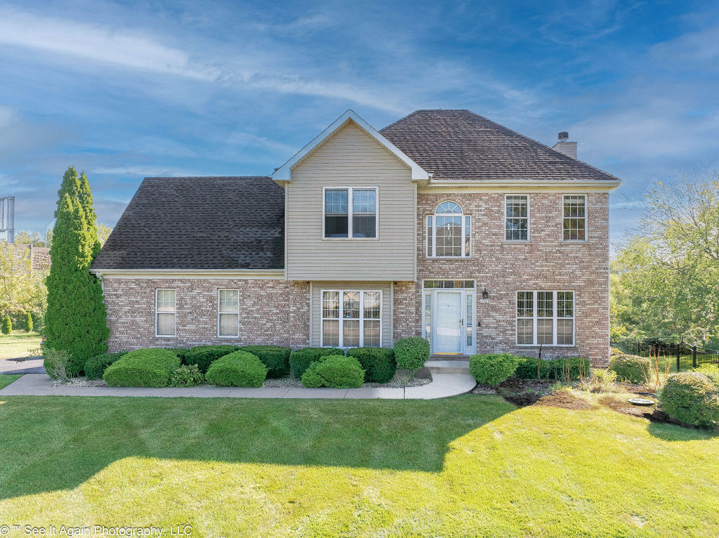 1705 Seward Street, Roselle, IL 60172