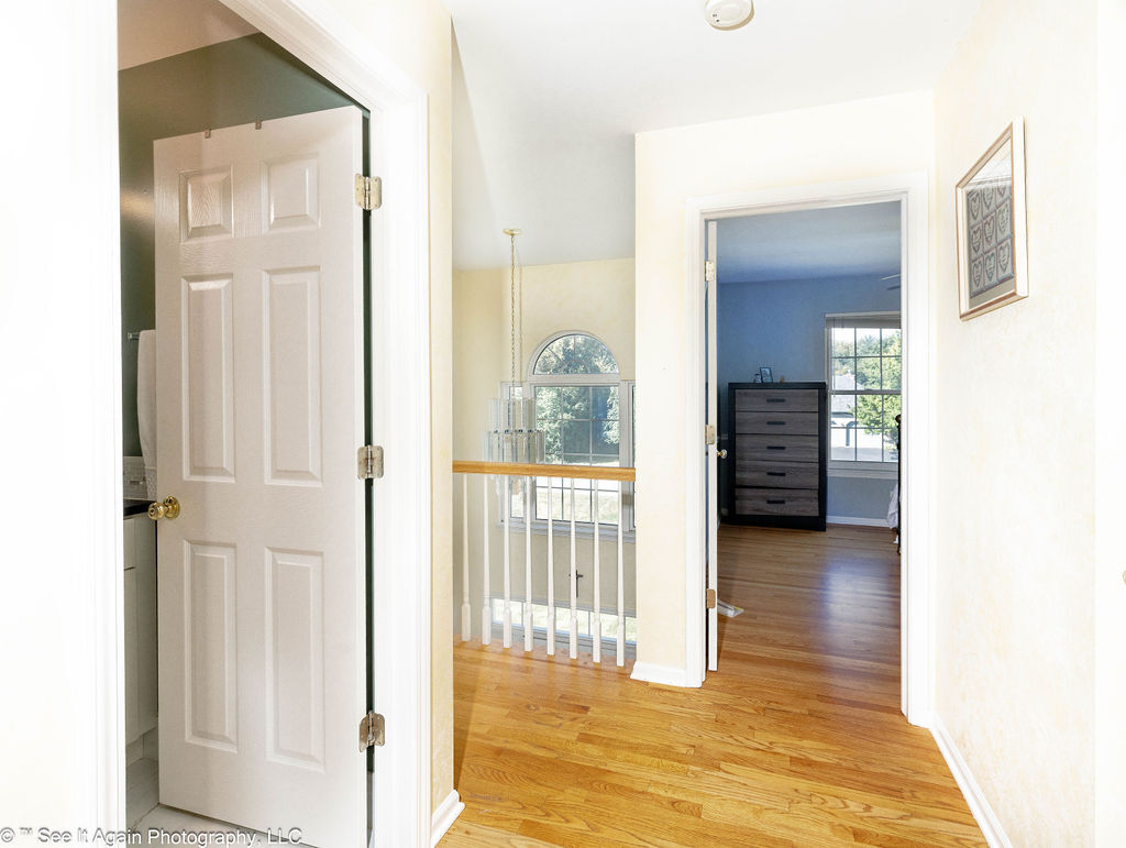 1705 Seward Street, Roselle, IL 60172