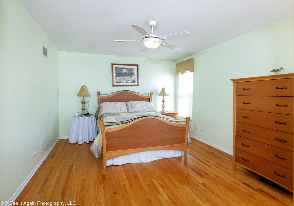 1705 Seward Street, Roselle, IL 60172