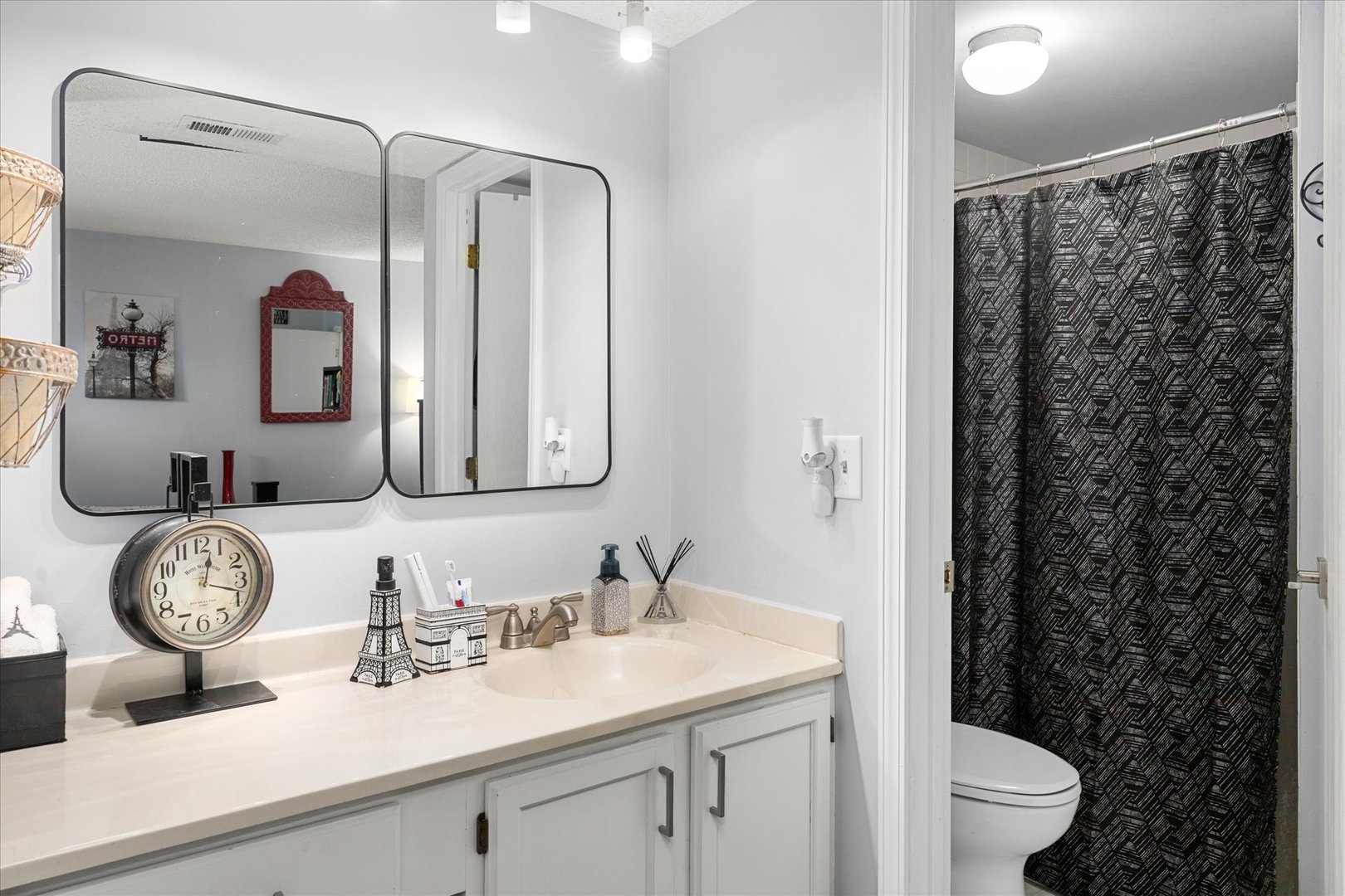 2220 Wharf Drive #1906, Woodridge, IL 60517