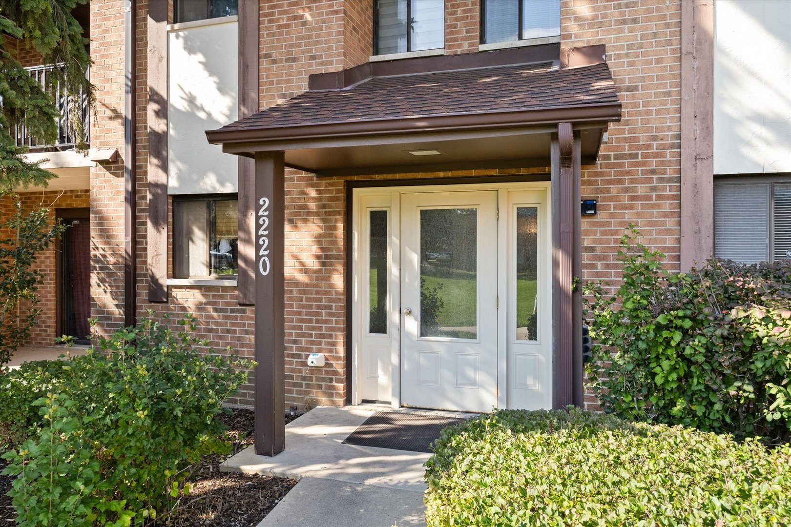 2220 Wharf Drive #1906, Woodridge, IL 60517