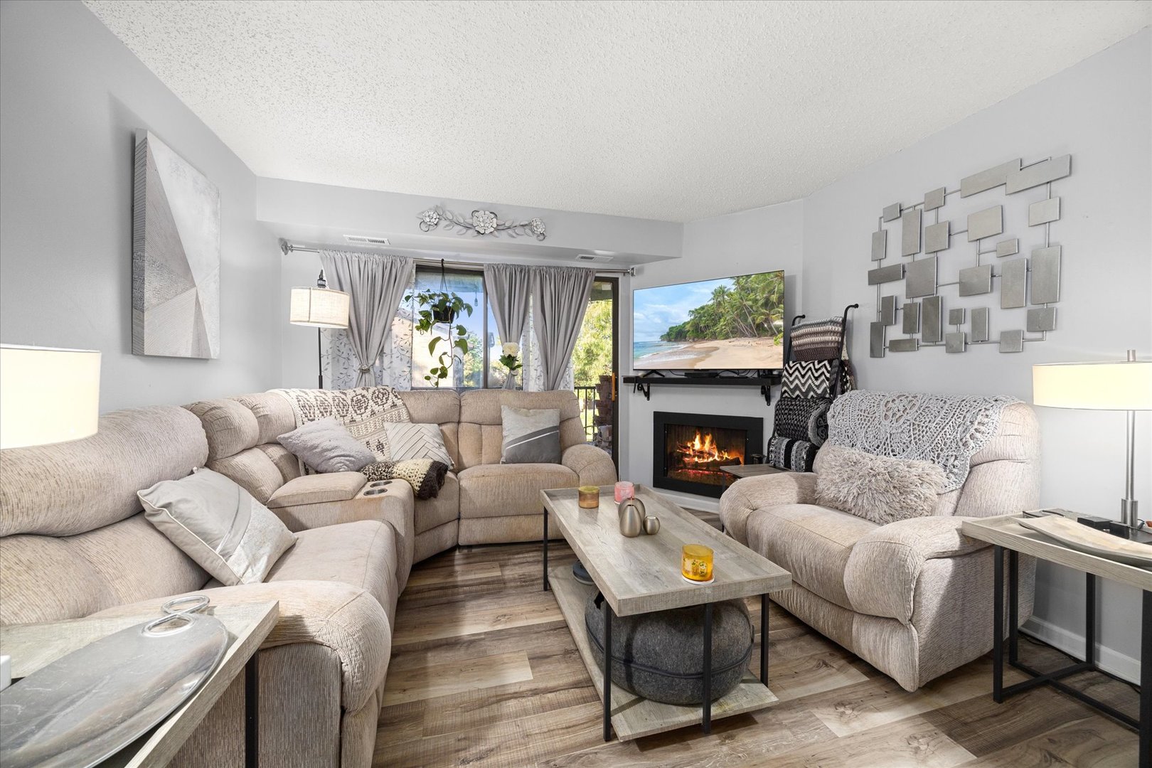 2220 Wharf Drive #1906, Woodridge, IL 60517