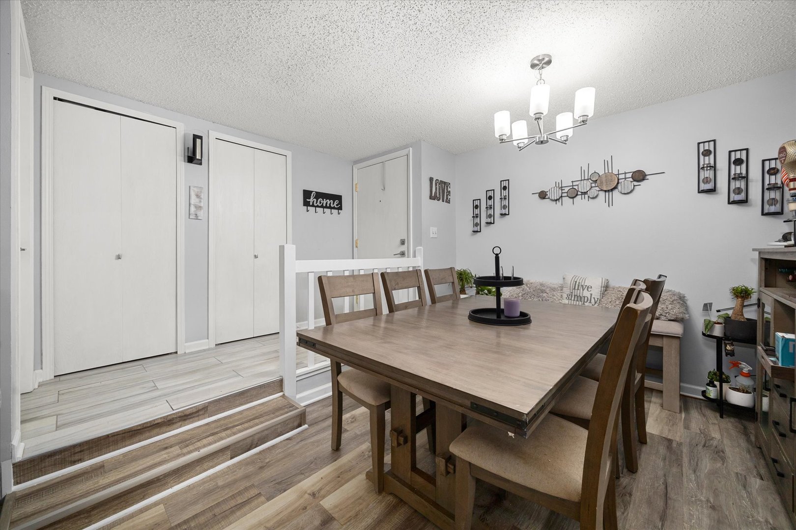 2220 Wharf Drive #1906, Woodridge, IL 60517