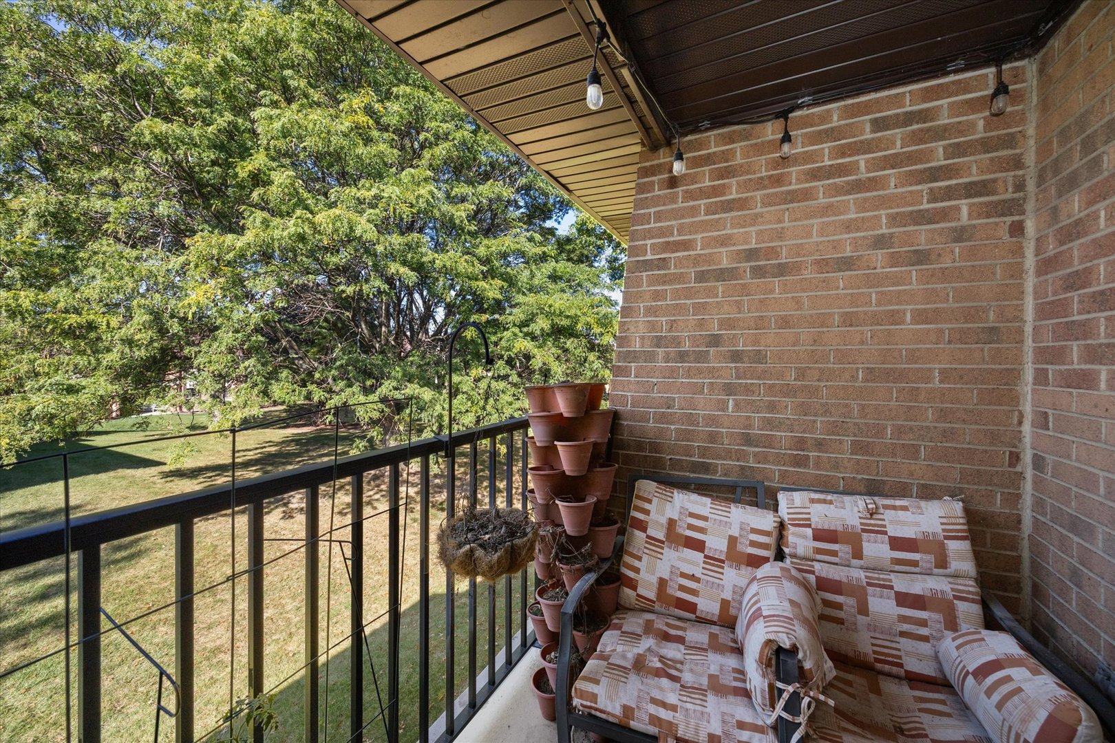 2220 Wharf Drive #1906, Woodridge, IL 60517