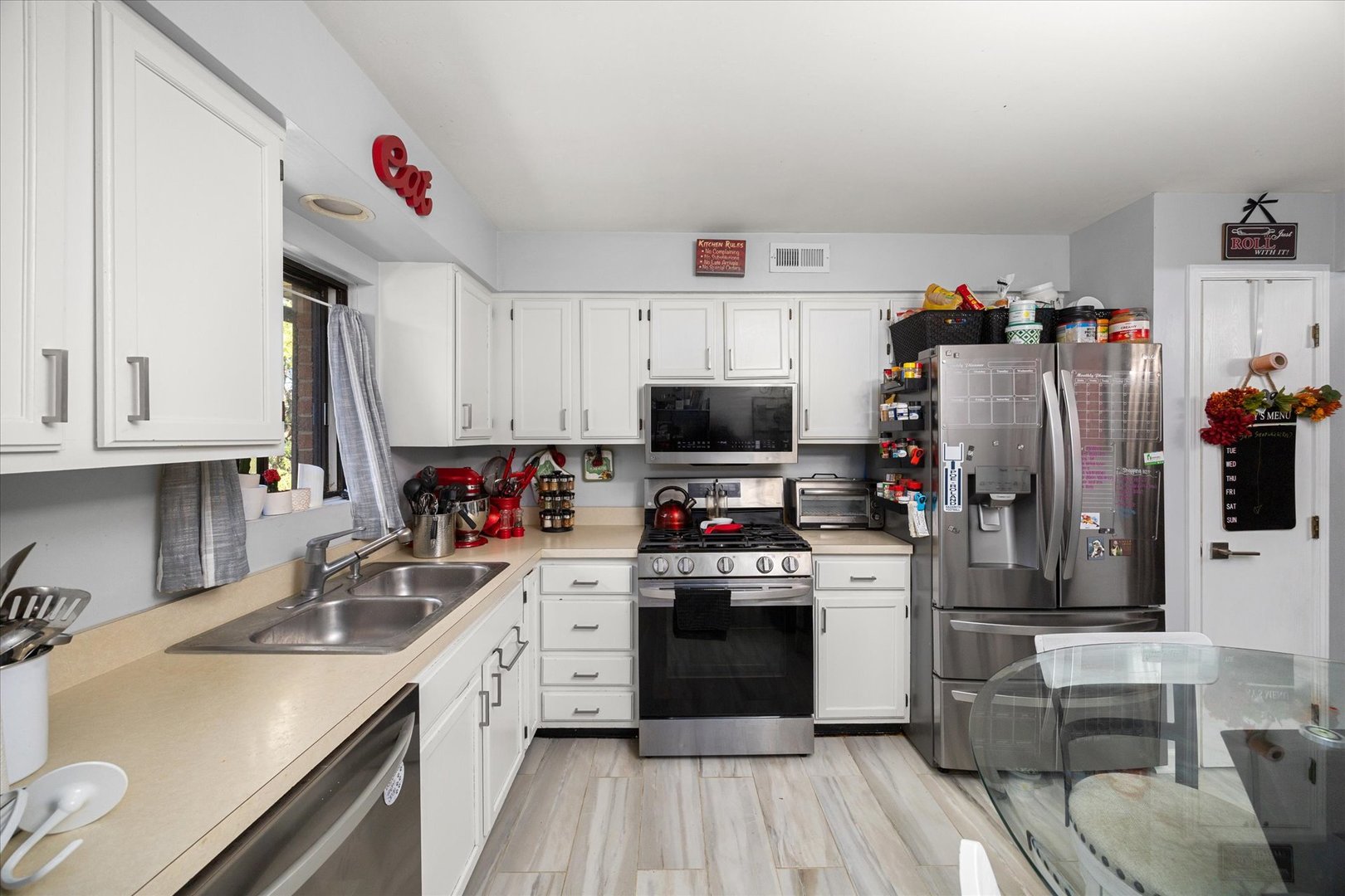 2220 Wharf Drive #1906, Woodridge, IL 60517