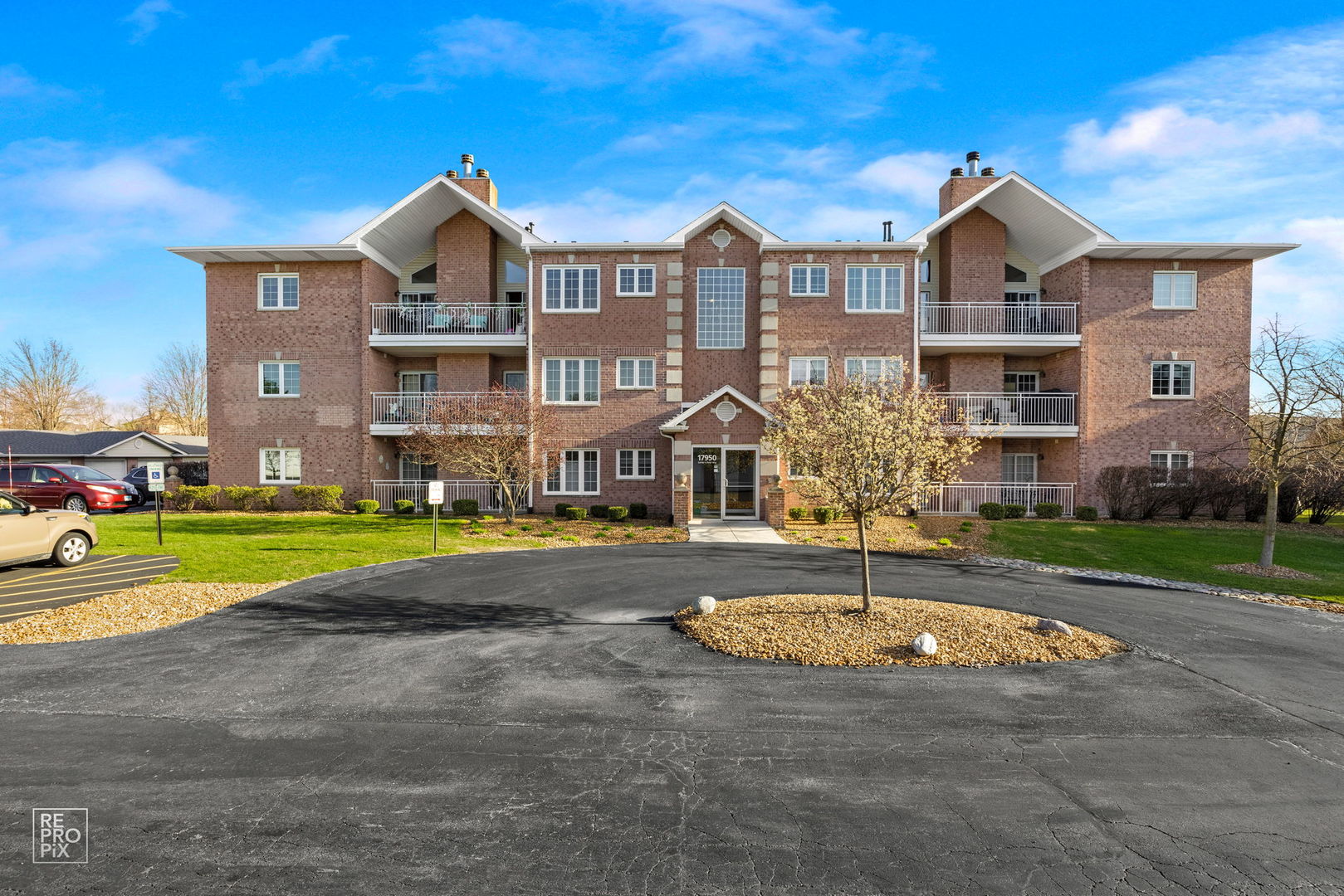 17950 Settlers Pond Way #3B, Orland Park, IL 60467
