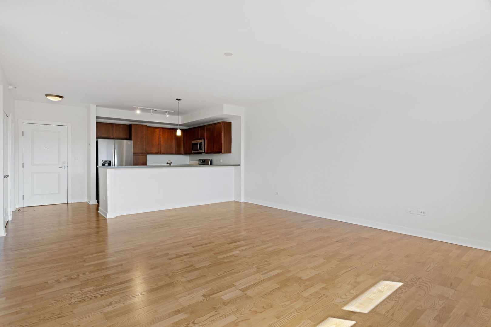 1905 S Wolf Road #302, Hillside, IL 60162