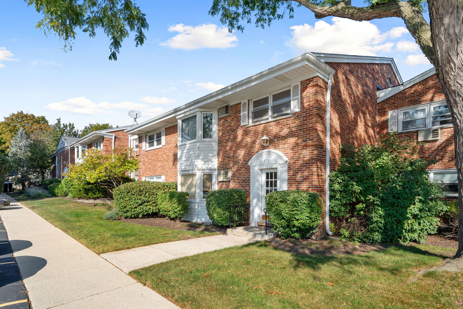 514 W Miner Street #2F, Arlington Heights, IL 60005
