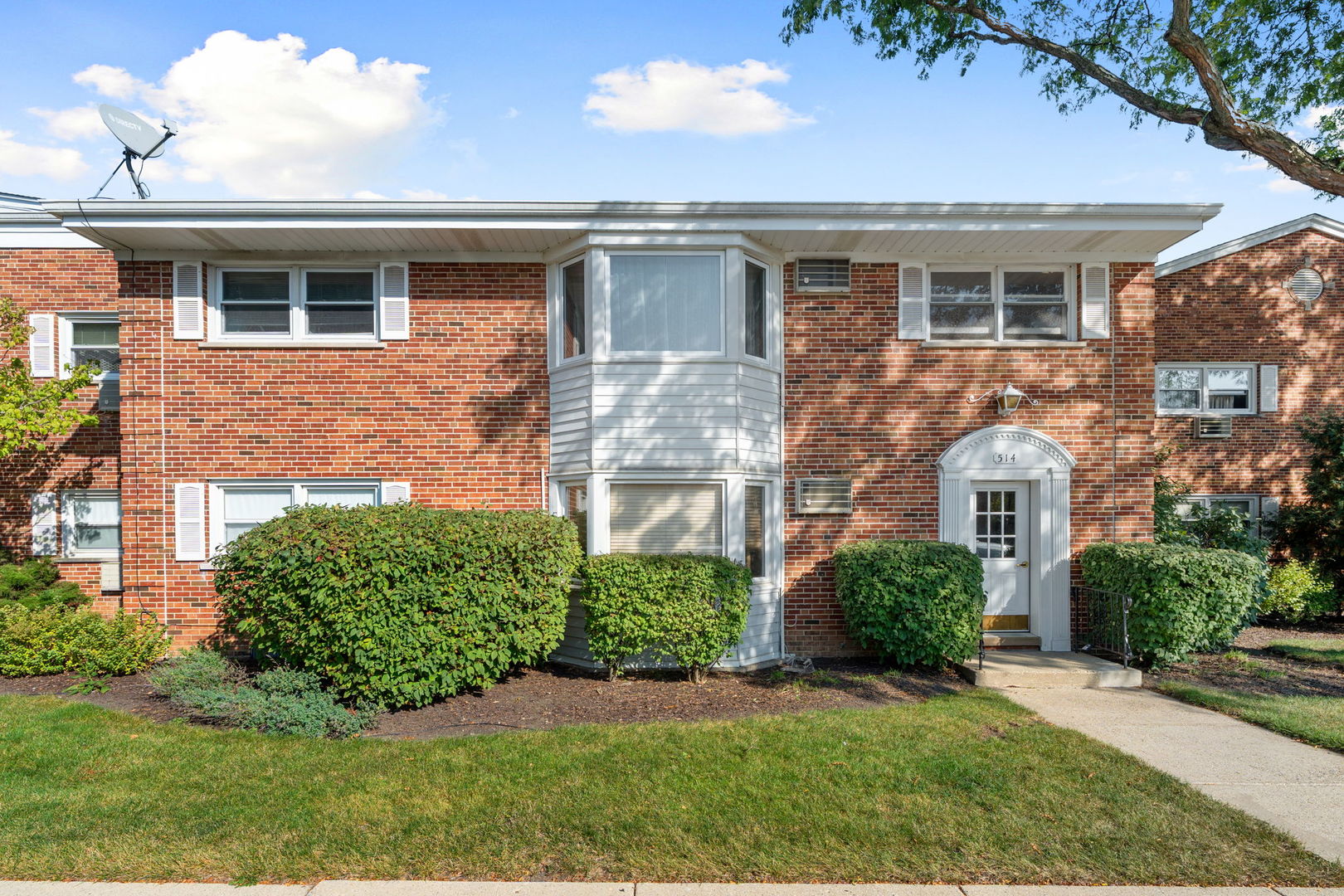 514 W Miner Street #2F, Arlington Heights, IL 60005