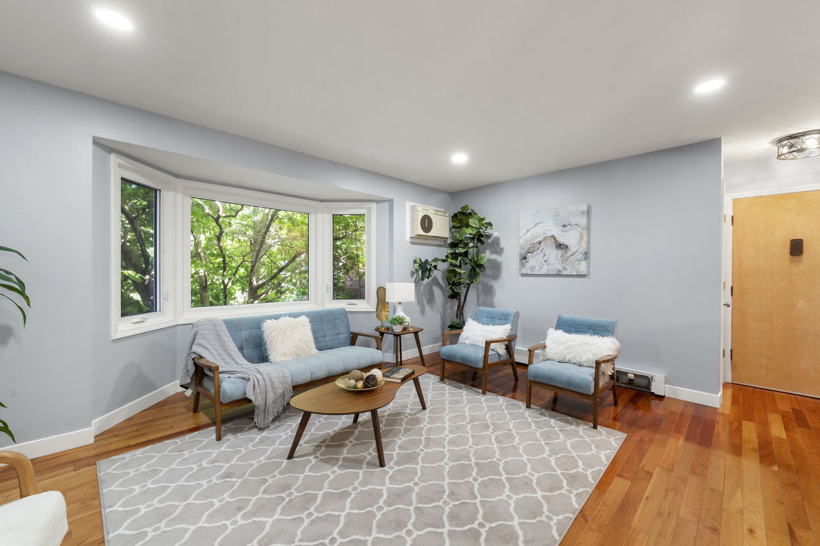 514 W Miner Street #2F, Arlington Heights, IL 60005