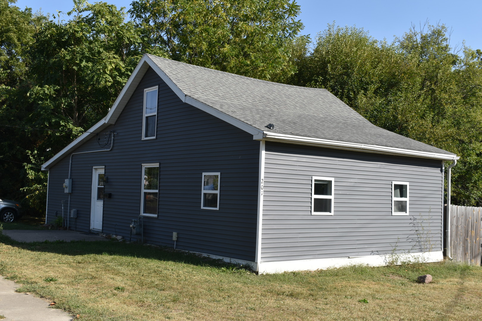 201 S Maple Street, El Paso, IL 61738