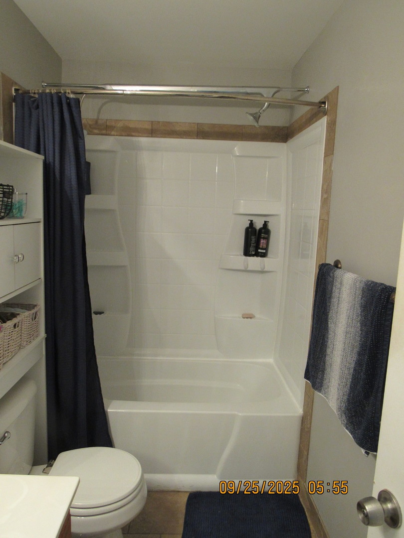 319 Parkside Drive, Shorewood, IL 60404