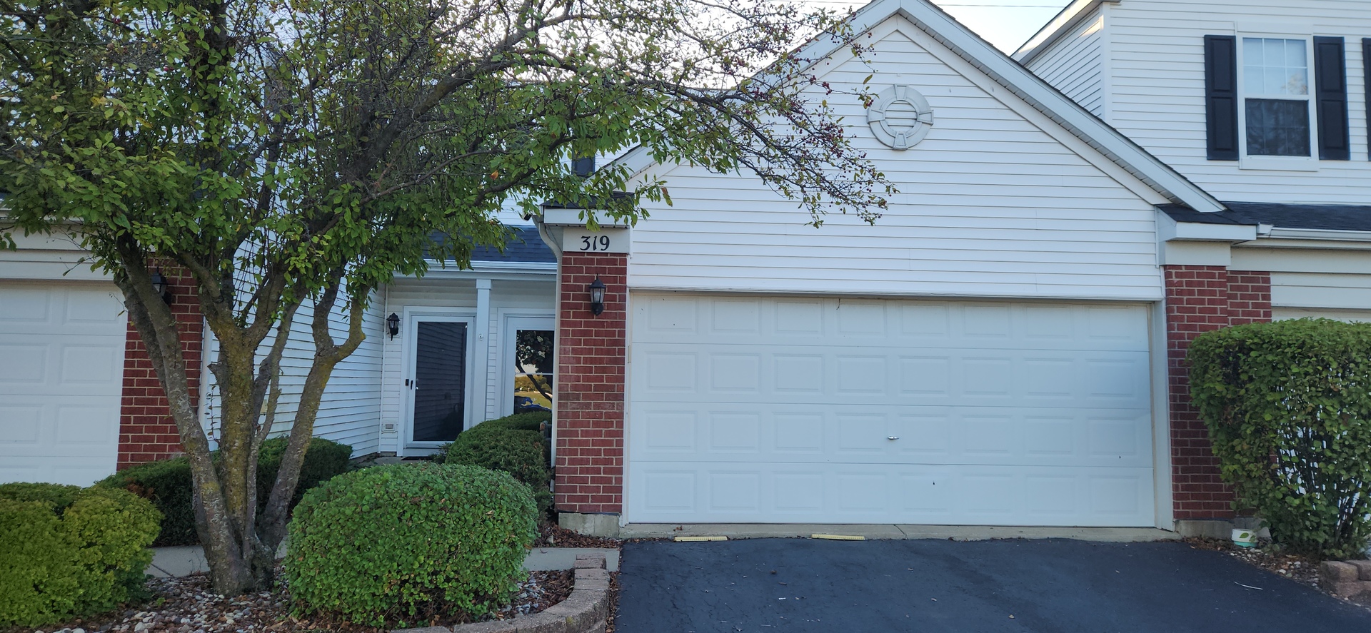 319 Parkside Drive, Shorewood, IL 60404