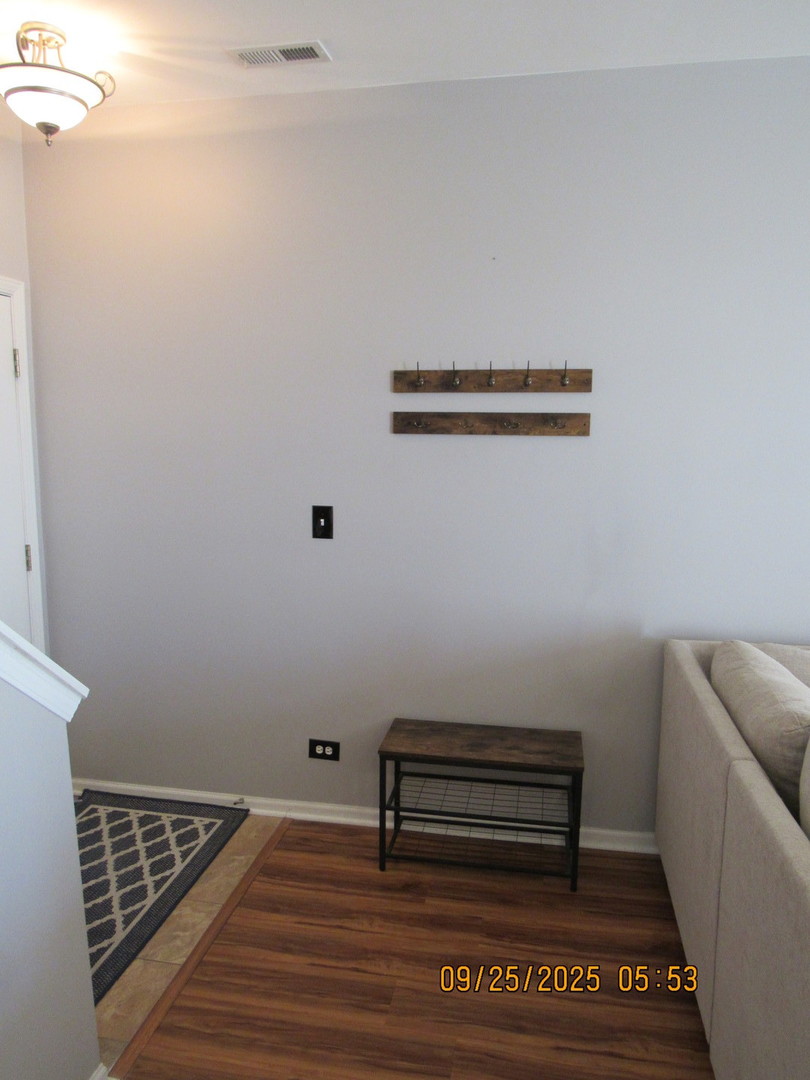 319 Parkside Drive, Shorewood, IL 60404