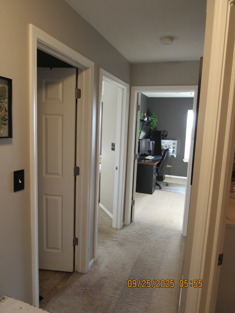 319 Parkside Drive, Shorewood, IL 60404