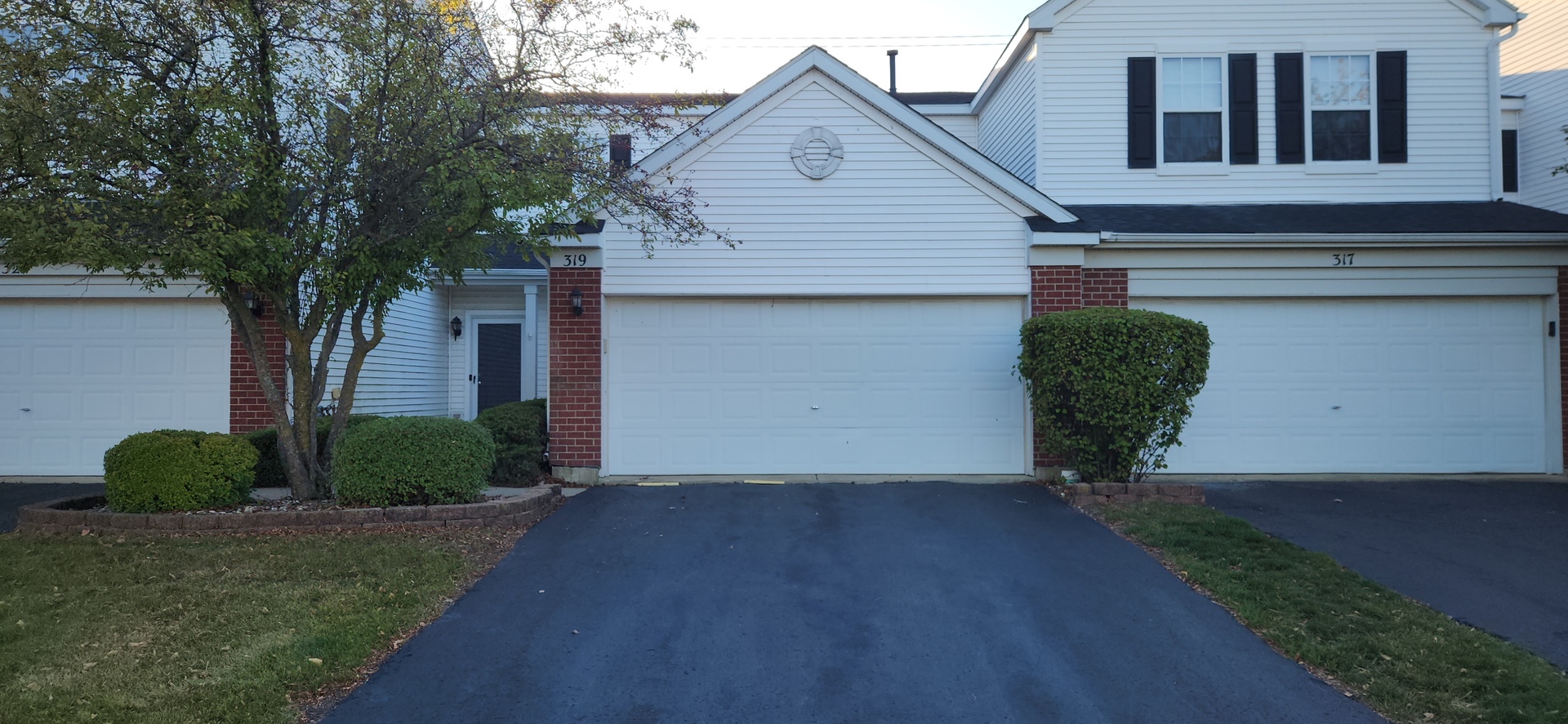 319 Parkside Drive, Shorewood, IL 60404