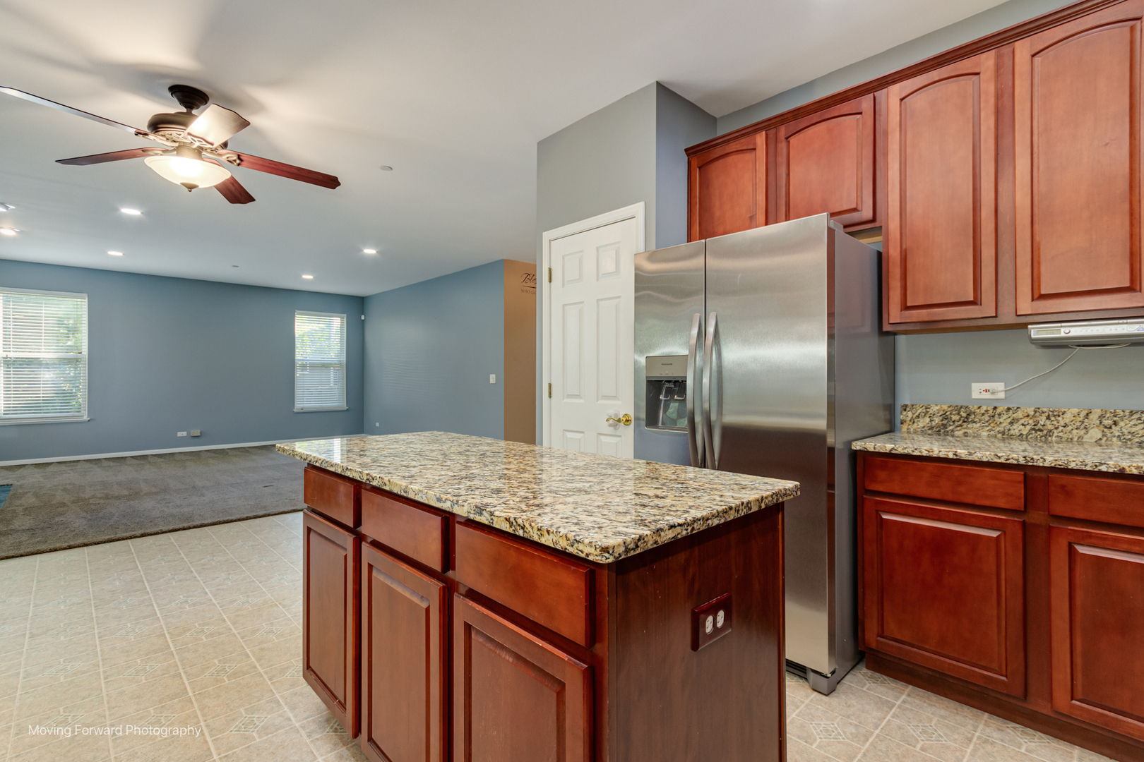 6074 Frank Drive, Hoffman Estates, IL 60192