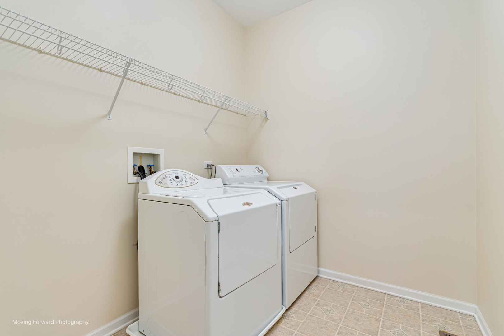 6074 Frank Drive, Hoffman Estates, IL 60192