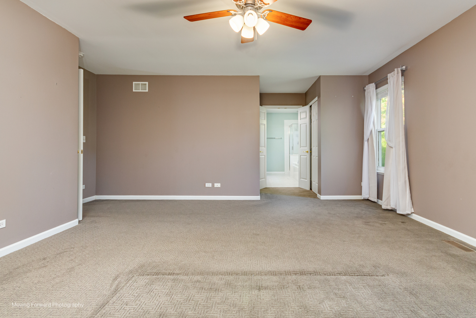 6074 Frank Drive, Hoffman Estates, IL 60192