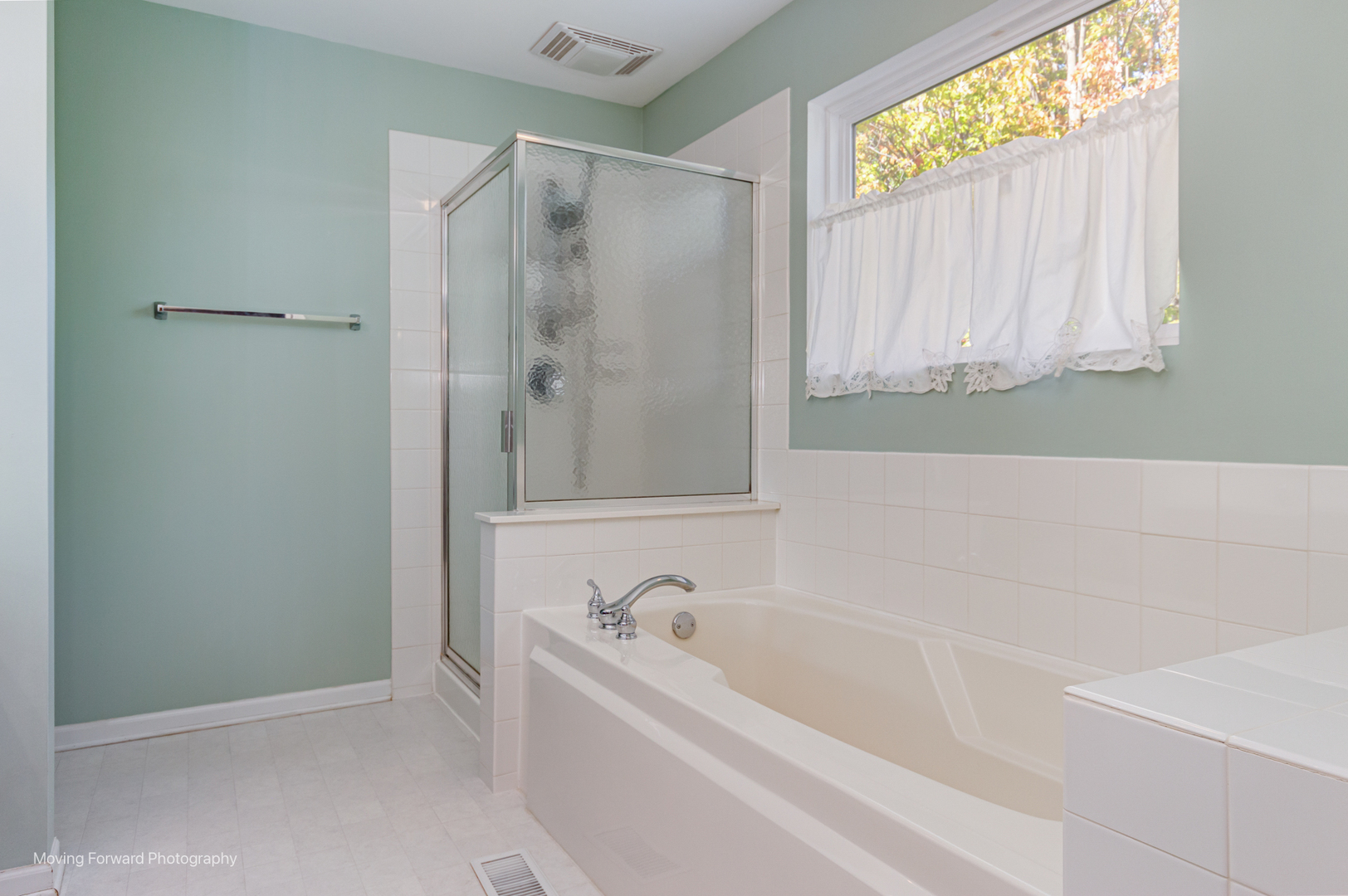 6074 Frank Drive, Hoffman Estates, IL 60192