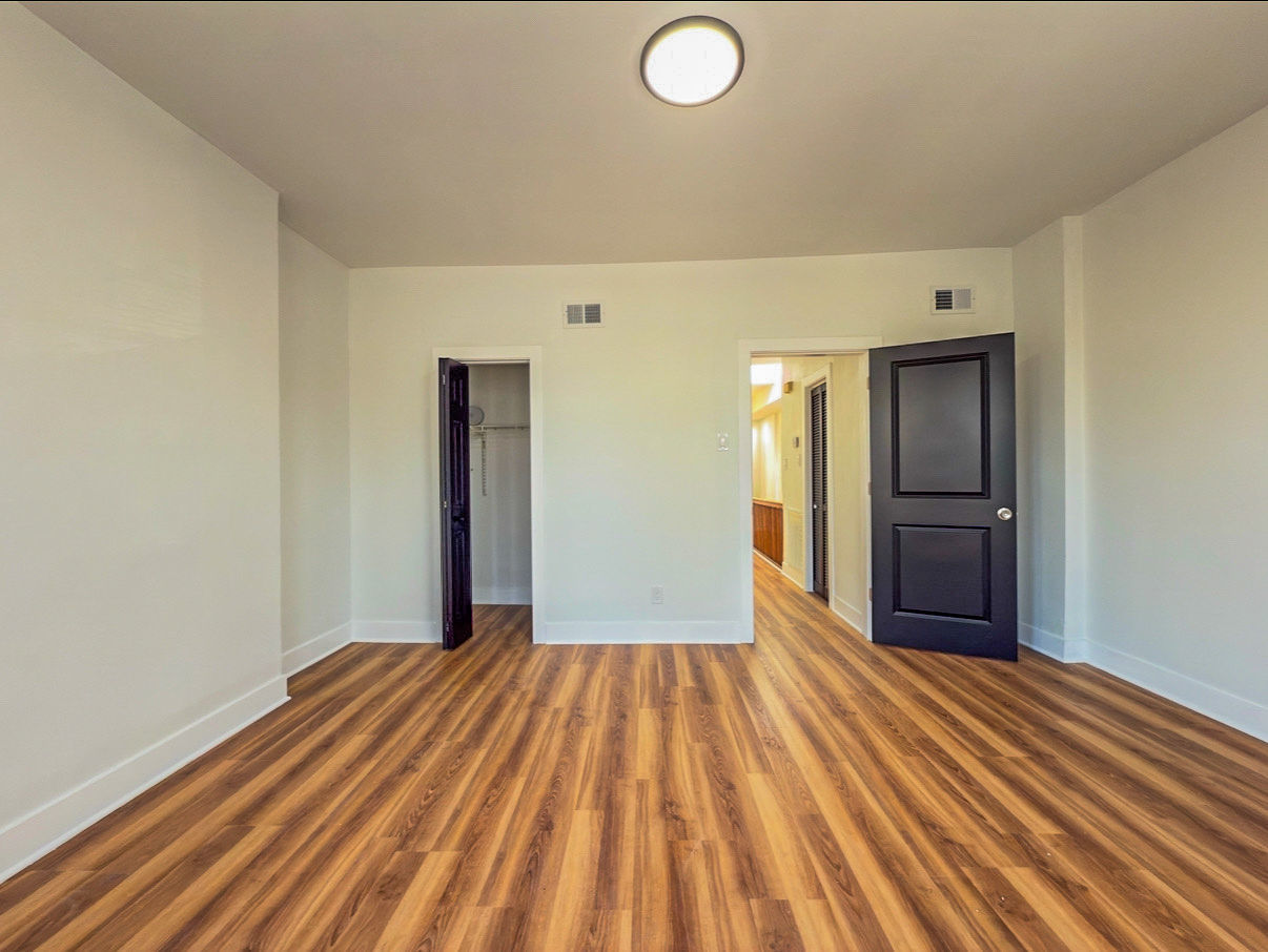 4925 S Champlain Avenue #2, Chicago, IL 60615