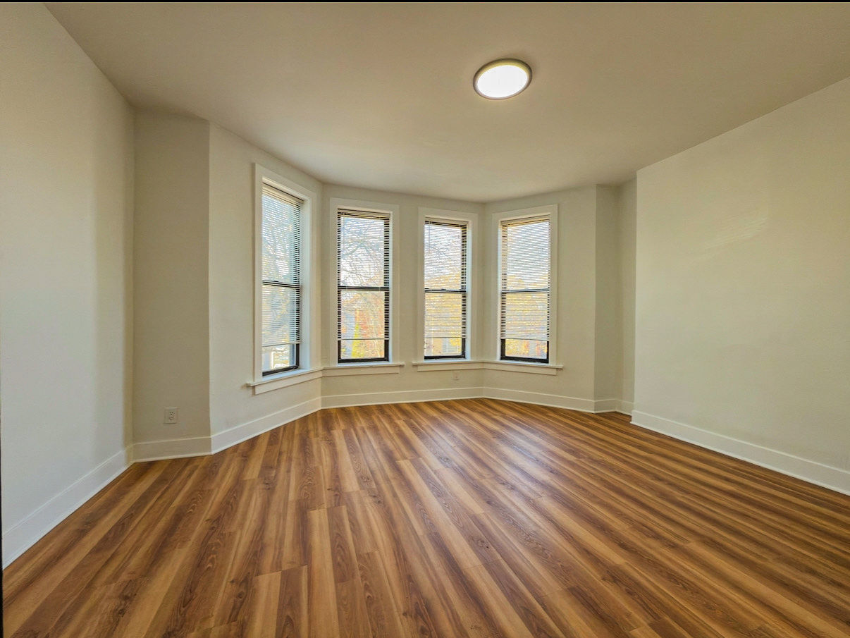 4925 S Champlain Avenue #2, Chicago, IL 60615