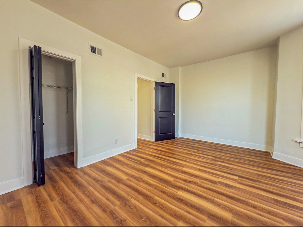 4925 S Champlain Avenue #2, Chicago, IL 60615