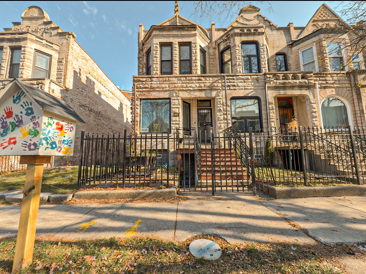 4925 S Champlain Avenue #2, Chicago, IL 60615