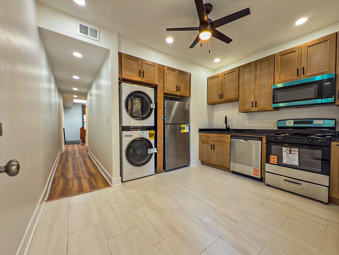 4925 S Champlain Avenue #2, Chicago, IL 60615