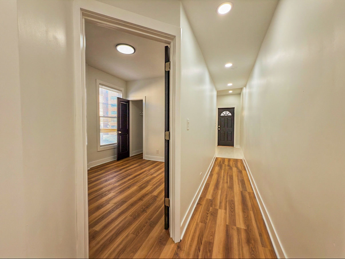 4925 S Champlain Avenue #2, Chicago, IL 60615