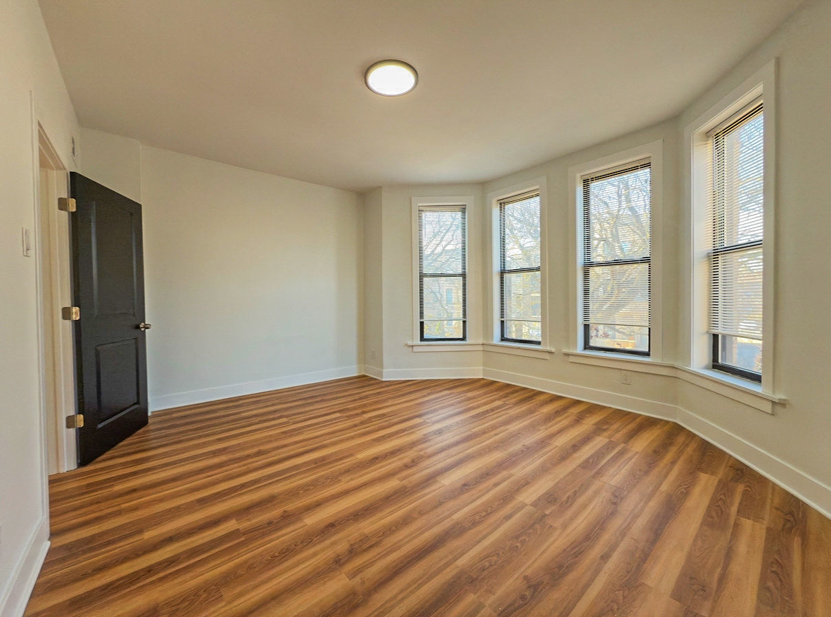 4925 S Champlain Avenue #2, Chicago, IL 60615