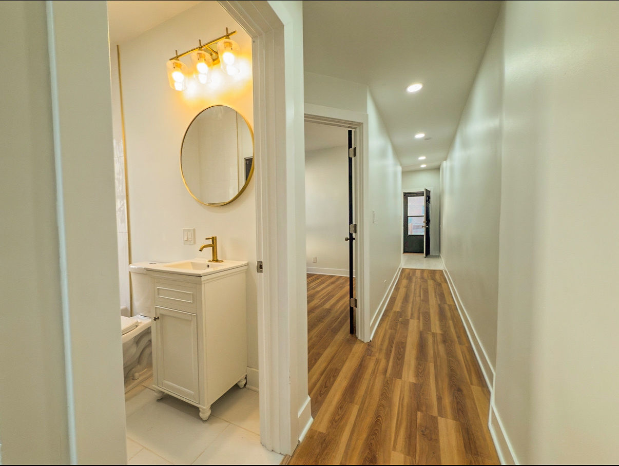 4925 S Champlain Avenue #2, Chicago, IL 60615