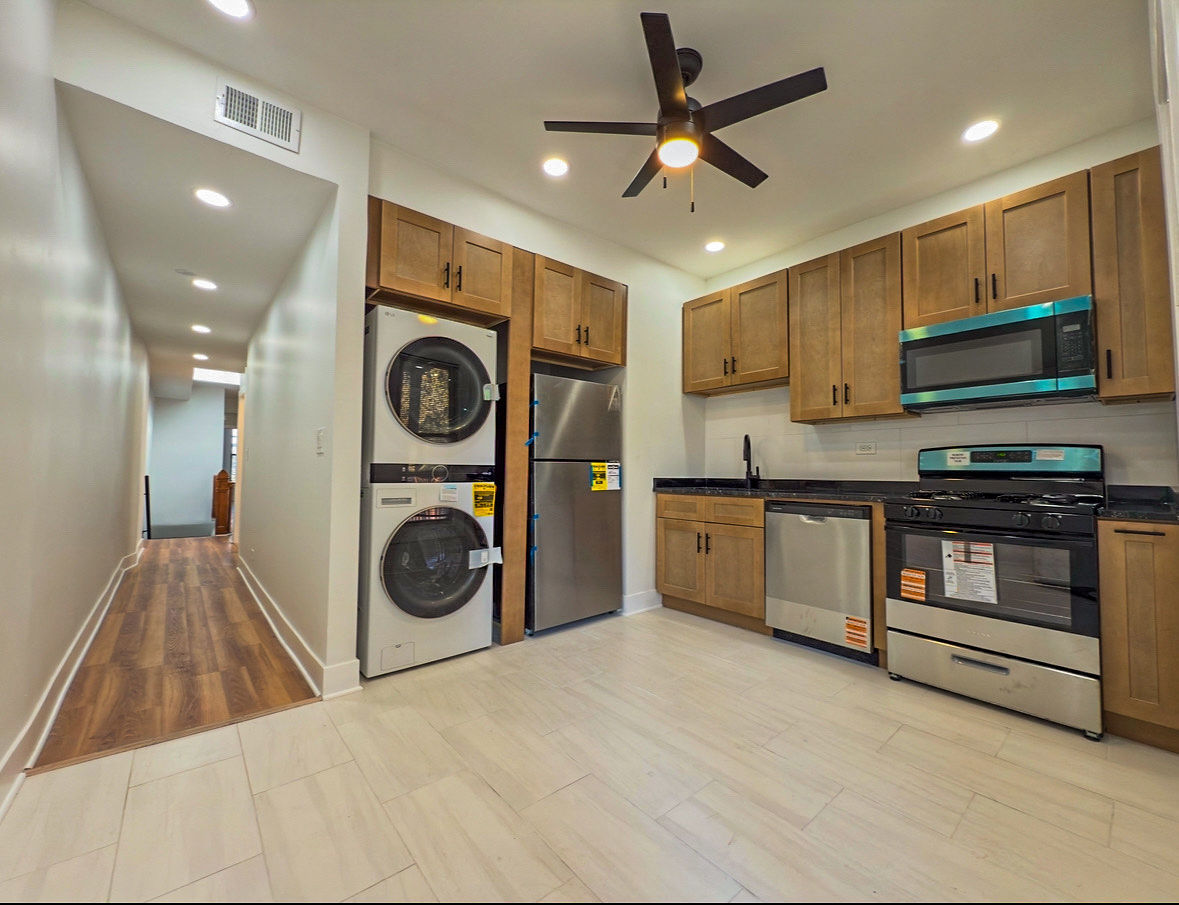 4925 S Champlain Avenue #2, Chicago, IL 60615