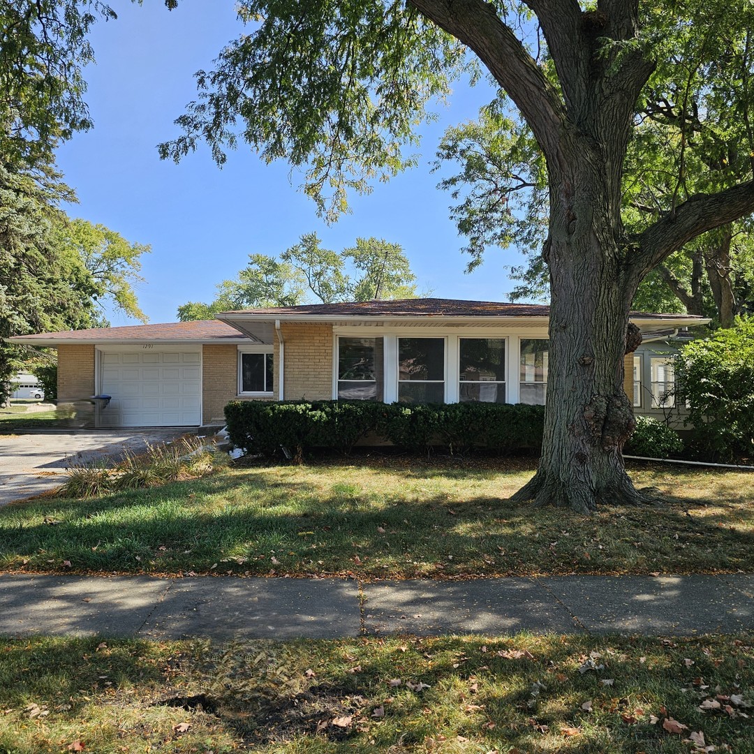 1291 Phoenix Drive, Des Plaines, IL 60018