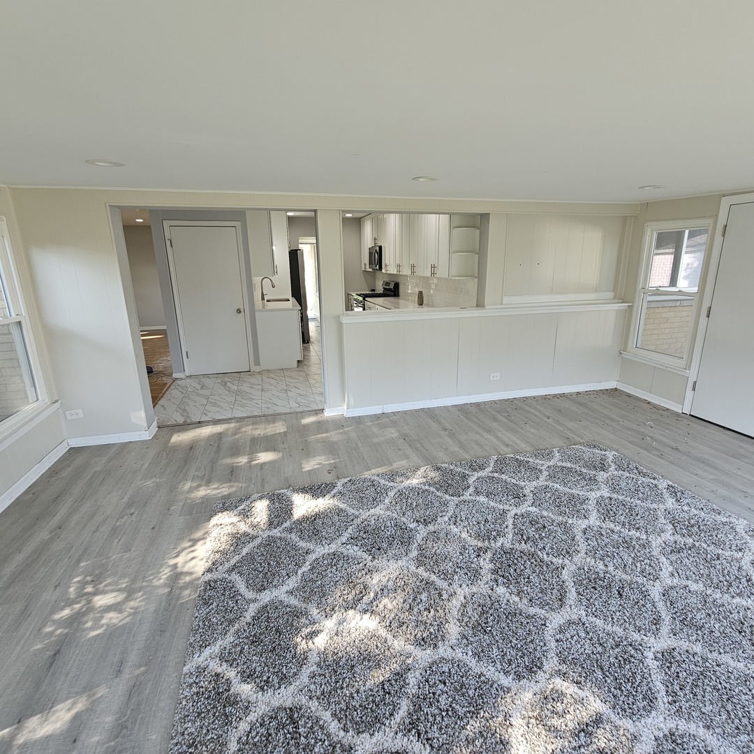 1291 Phoenix Drive, Des Plaines, IL 60018