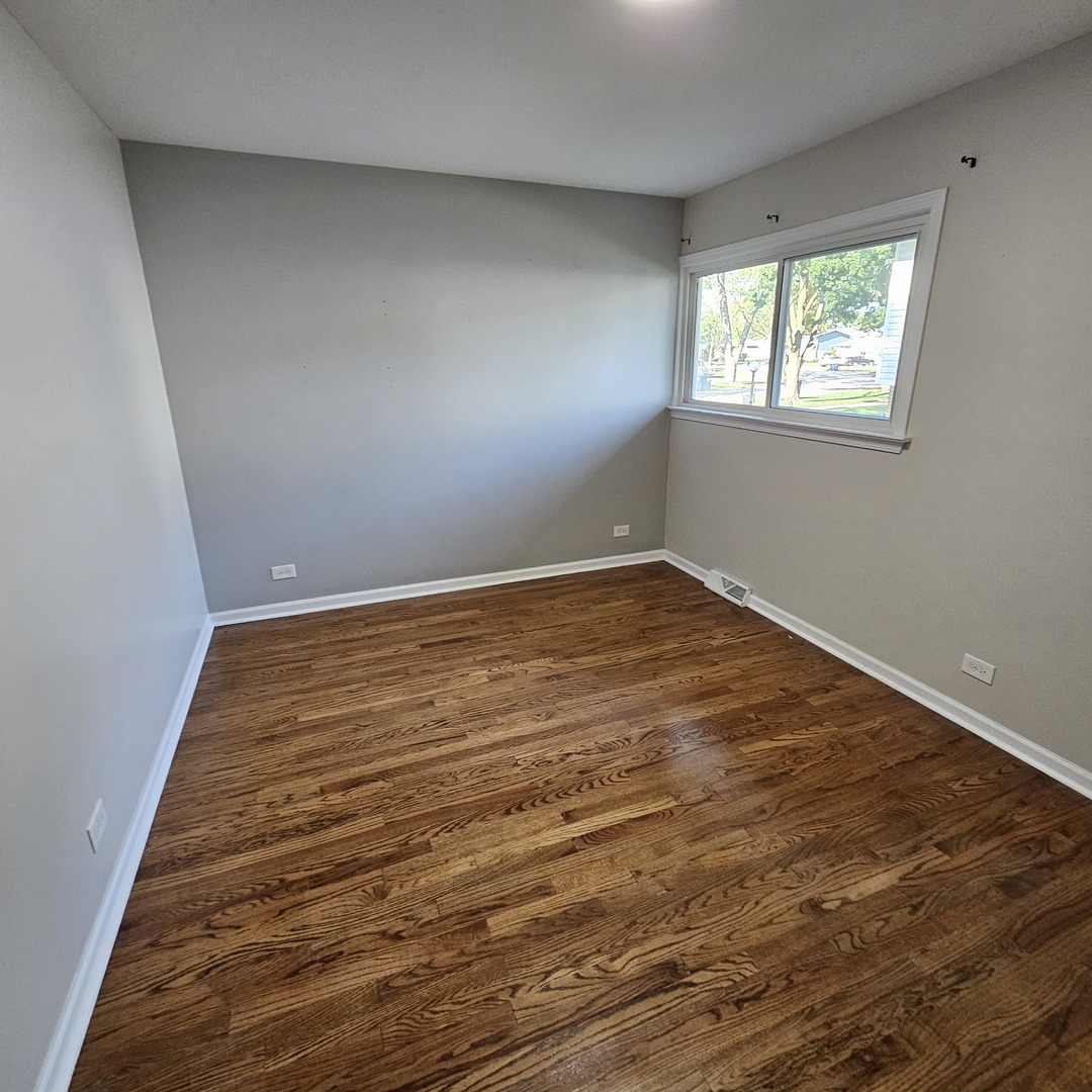 1291 Phoenix Drive, Des Plaines, IL 60018