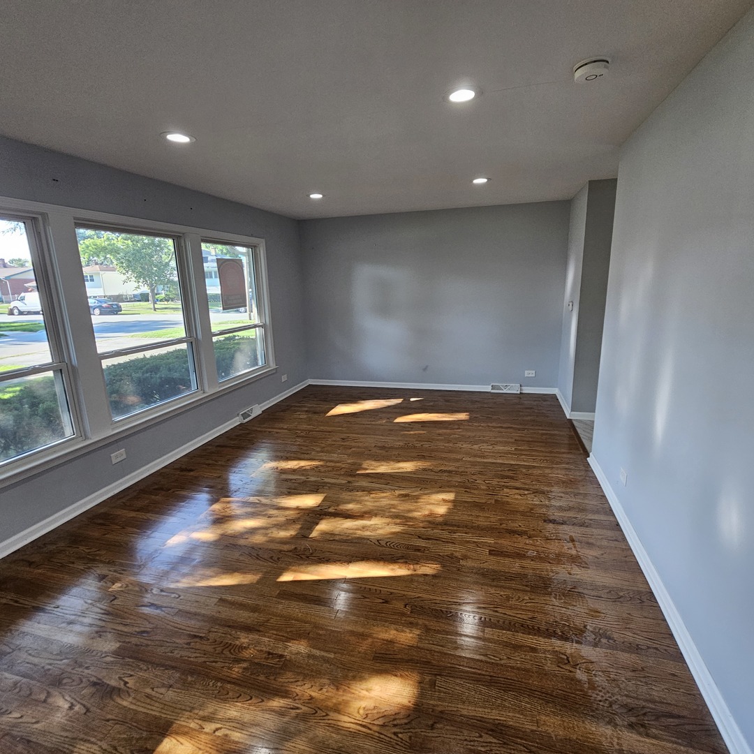 1291 Phoenix Drive, Des Plaines, IL 60018