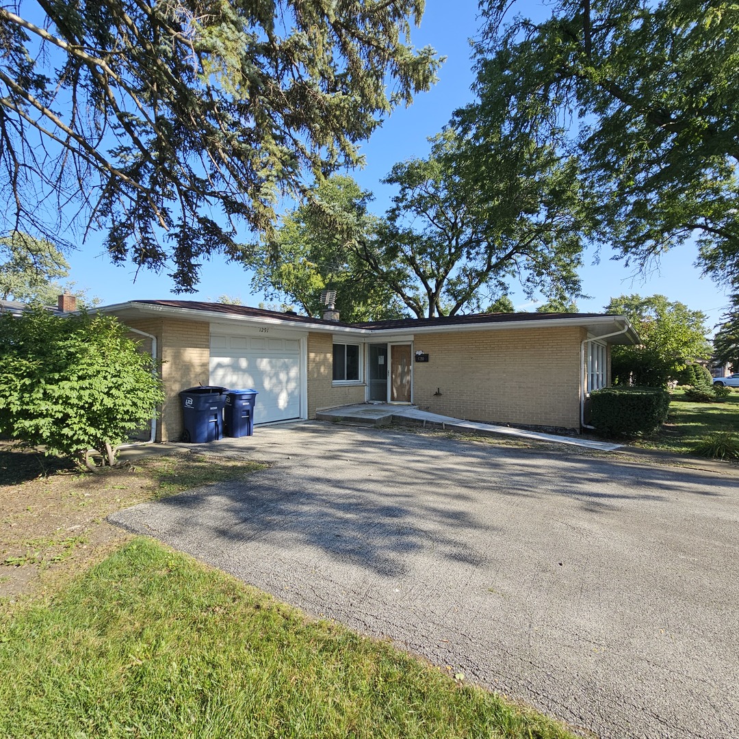1291 Phoenix Drive, Des Plaines, IL 60018