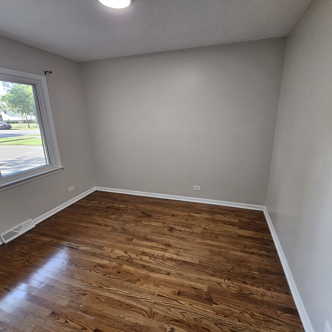 1291 Phoenix Drive, Des Plaines, IL 60018