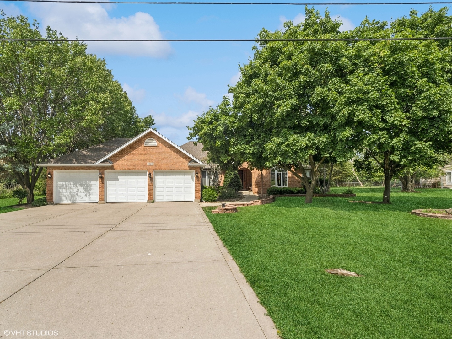 1520 Grant Street, Schaumburg, IL 60193