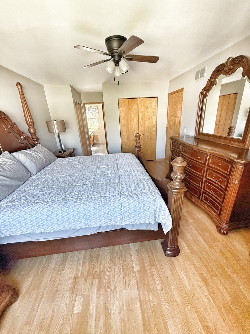 8416 Stratford Drive, Tinley Park, IL 60487